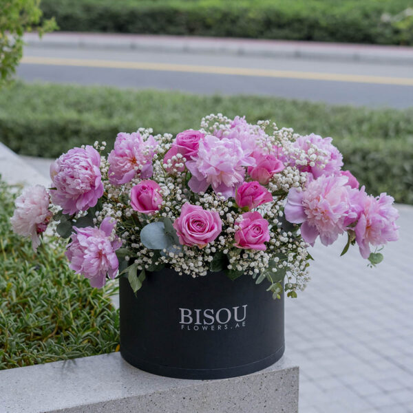 Pink confitti flower bouquet