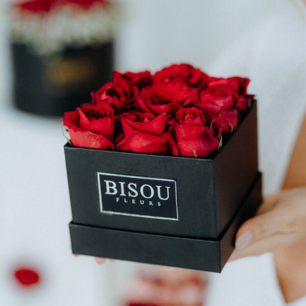 champagne-colored roses in a cube box arrangement